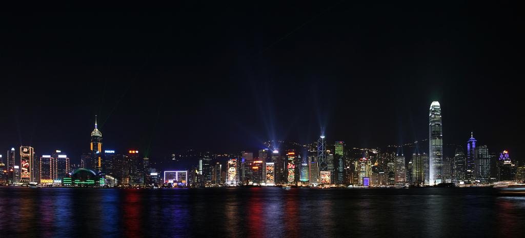 PanoramaNightSkylineHongKong3-2